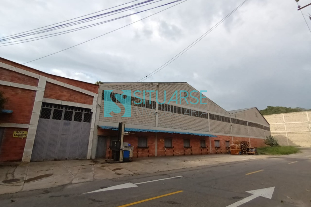 BODEGA EN ARRIENDO ZONA INDUSTRIAL