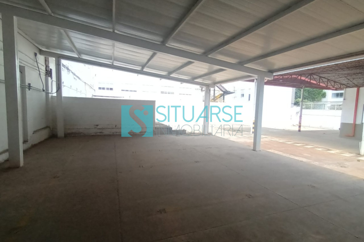 BODEGA EN ARRIENDO ZONA COMERCIAL